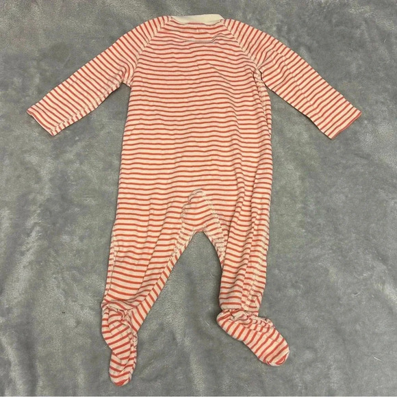 Hanna Andersson - long sleeve footed sleeper/romper. Size 3-6 months - Picture 2 of 3
